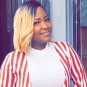 Meet your Posher, Roxanne